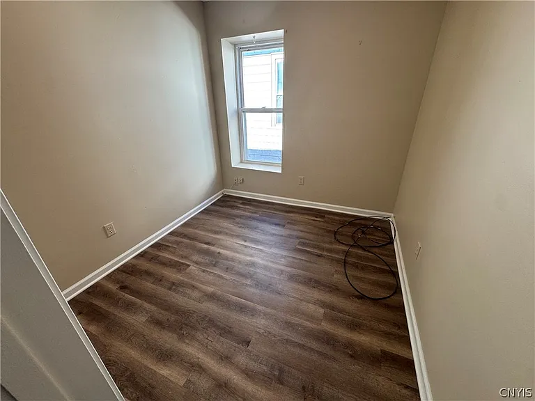24 W Oneida St — Photo 13