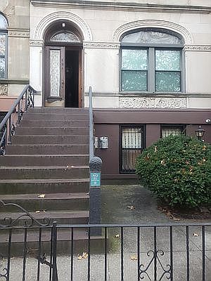 2nd image of 427 47th St Floor 2