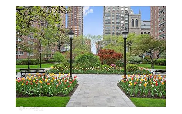 Sold by Douglas Elliman | media 15