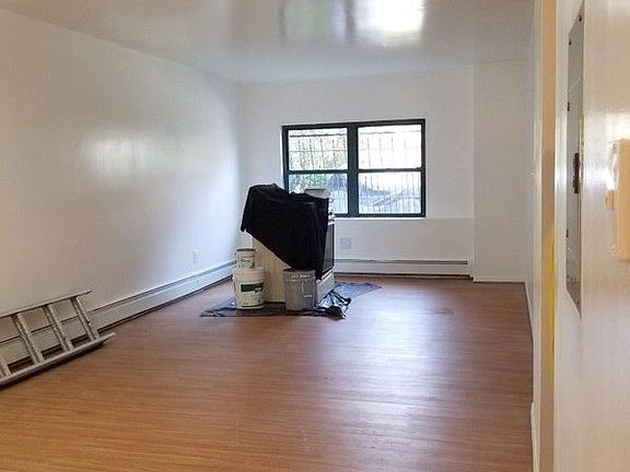 2nd image of 168A Sumpter St #1