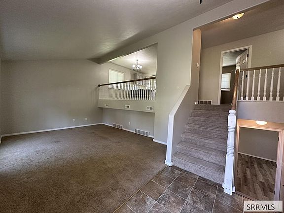 2nd image of 191 Pioneer Rd