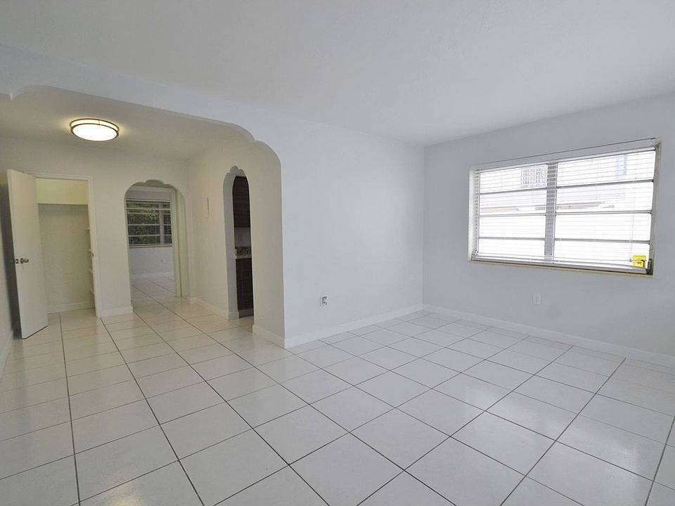 1st image of 7830 Carlyle Ave