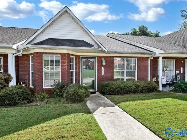 752 Martin St SW, Hartselle, AL 35640