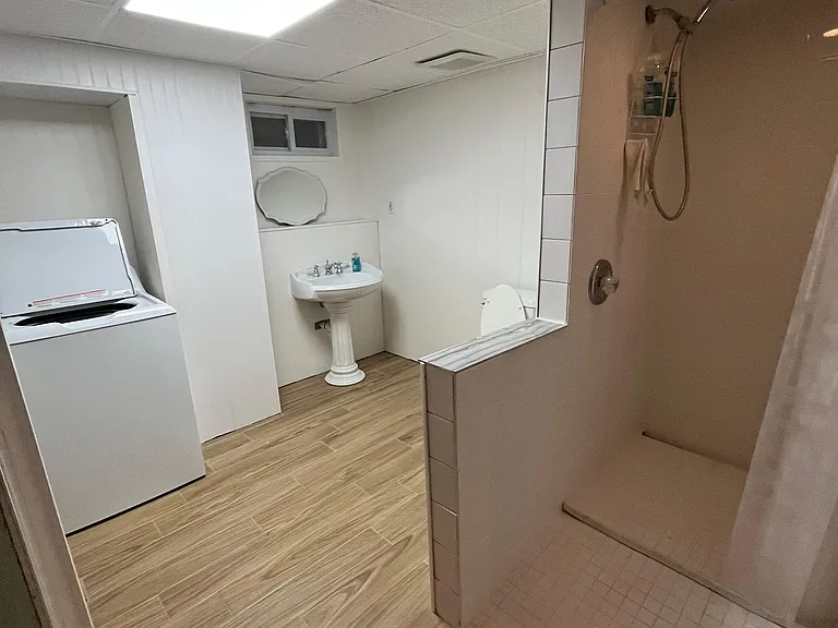 4 Tappan Dr #2 — Photo 6