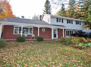 2620 Dollar Rd, Green Bay, WI 54311