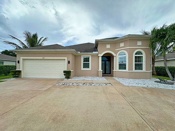 4th image of 1230 SW Ermine Ave #1230