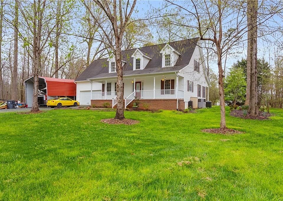 1st image of Creekwood Dr