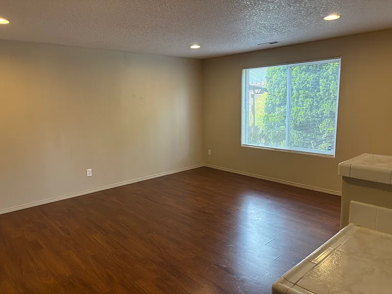 20653 SW Mabel St — Photo 40