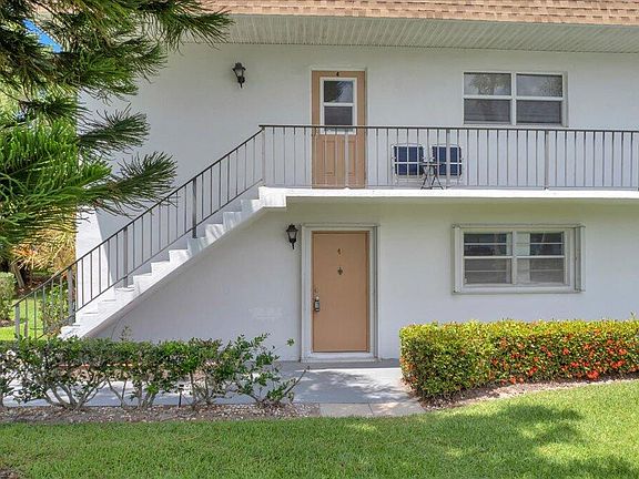 4th image of 2950 SE Ocean Boulevard #14-1
