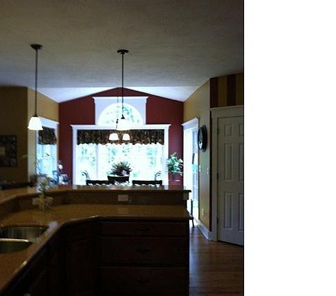 4th image of 3041 Samantha Dr