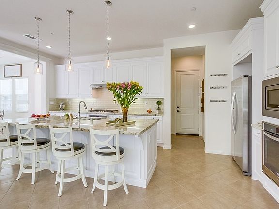 5th image of 15928 Kennicott Ln