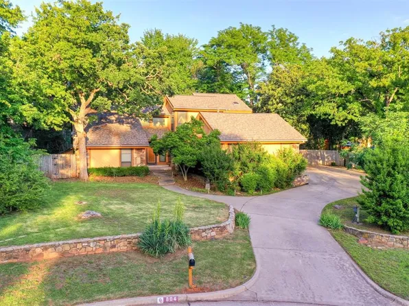 804 Stonehenge Ct, Edmond, OK 73034