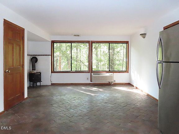 2nd image of 2279 Lystra Rd #A