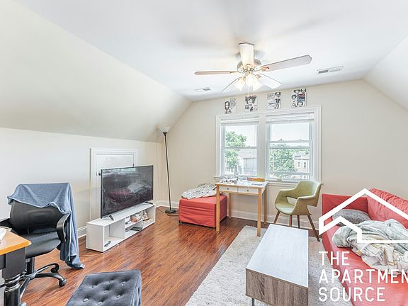2nd image of 3048 N Kimball Ave