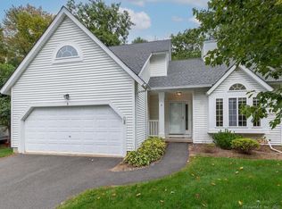 8 Edgewood Ct #8, Simsbury, CT 06070