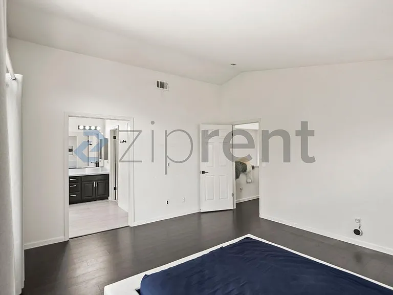 5215 Manderston Dr — Photo 24