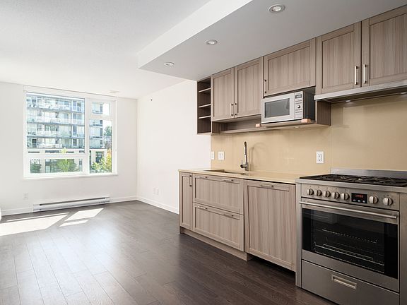 2nd image of 5470 Ormidale St #318