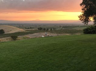 330 Brooks Rd, Wapato, WA 98951