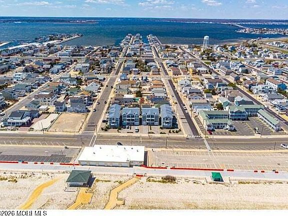 5th image of 1401 N Ocean Avenue #6