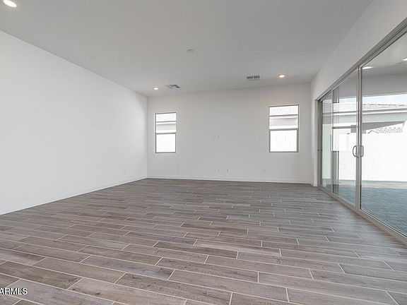 4th image of 2594 E Tapenade Drive