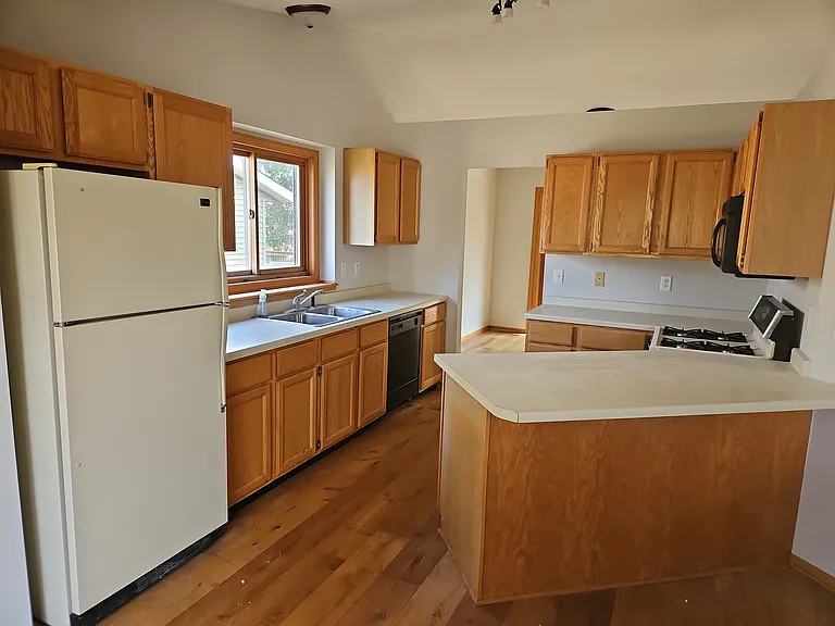 5108 Lower 183rd St W — Photo 2