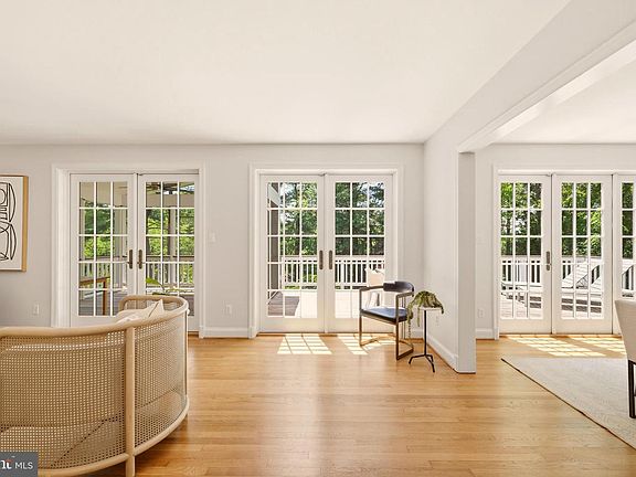 3rd image of 7822 Fulbright Ct