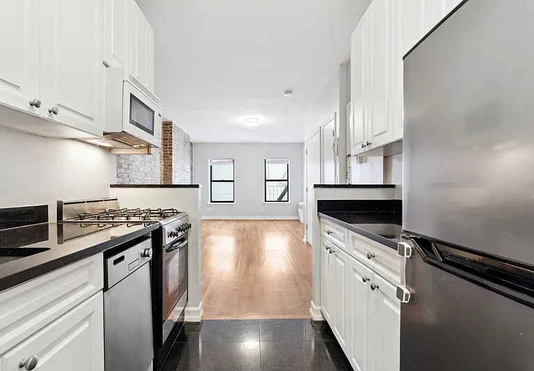 322 E 61st St #4C — Photo 4