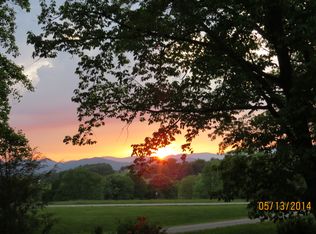 14 Surrey Green Dr, Asheville, NC 28806