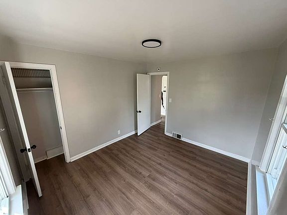 4th image of 14509 Rockside Rd