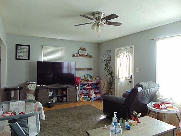4th image of 4144 Easton Blvd