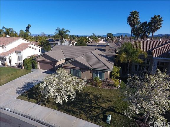 3rd image of 42350 Thoroughbred Ln
