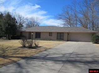 1240 Pebblecreek Dr, Mountain Home, AR 72653