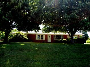 716 Hayes Dr, Lynchburg, VA 24502