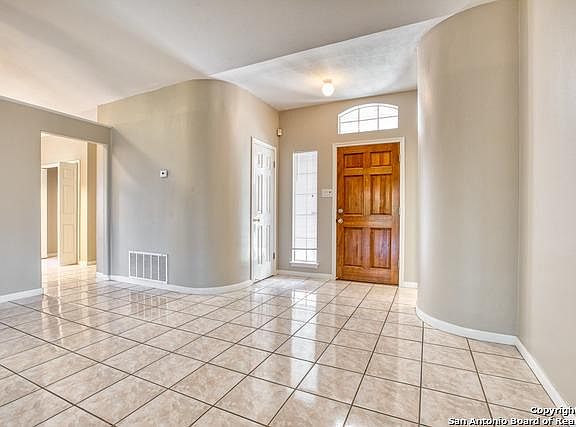 4th image of 6107 Heritage Place Dr