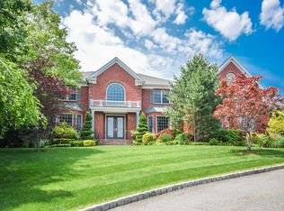 7 Jamison Ct, West Harrison, NY 10604