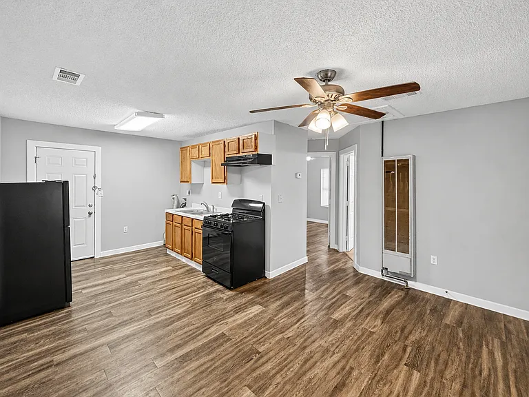 2714 Kavasar Dr — Photo 7