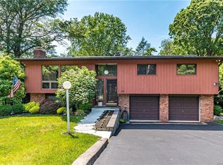 55 Henning Dr, Montrose, NY 10548