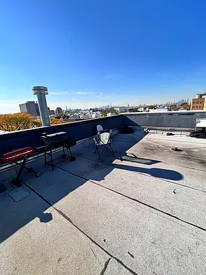 Rented by ERNY LLC | media 18