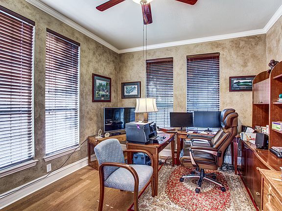 5th image of 7712 Stoney Point Dr