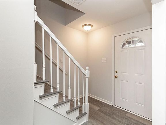3rd image of 6271 Habersham Dr