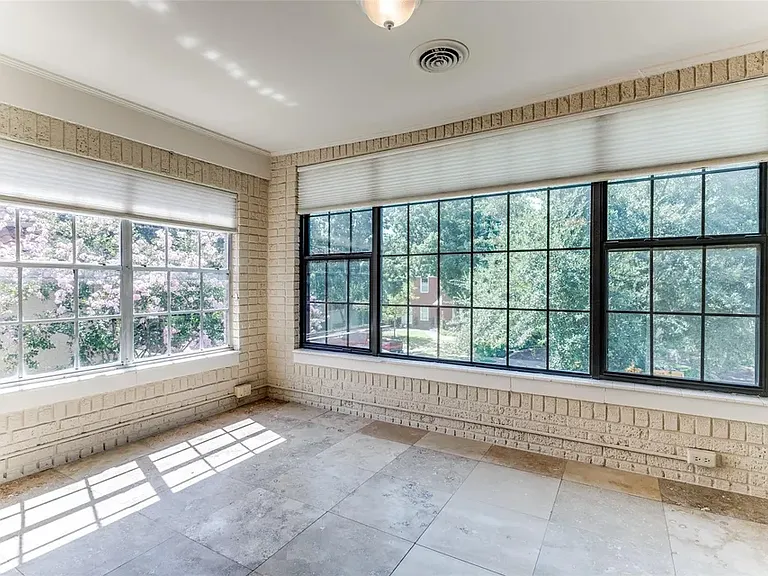 4306 Normandy Ave — Photo 9