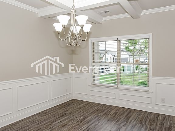 4th image of 5114 Devonshire Dr SE
