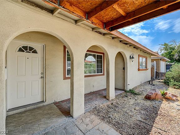 3rd image of 2013 Monterey Ave