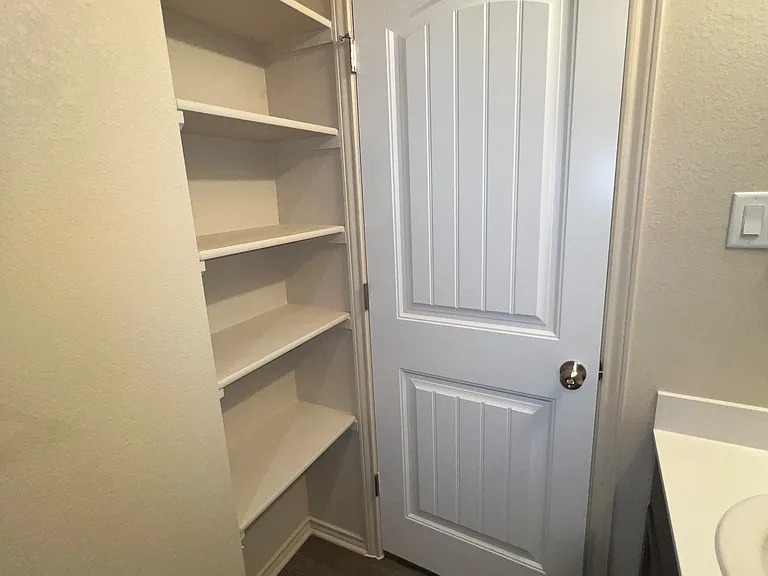 1708 Montell St #A — Photo 8