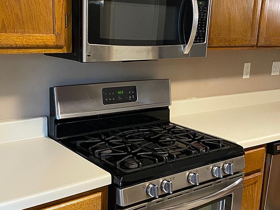 4th image of 6026 Pinebark Ct