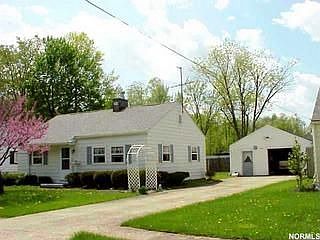 1st image of 931 Oak St