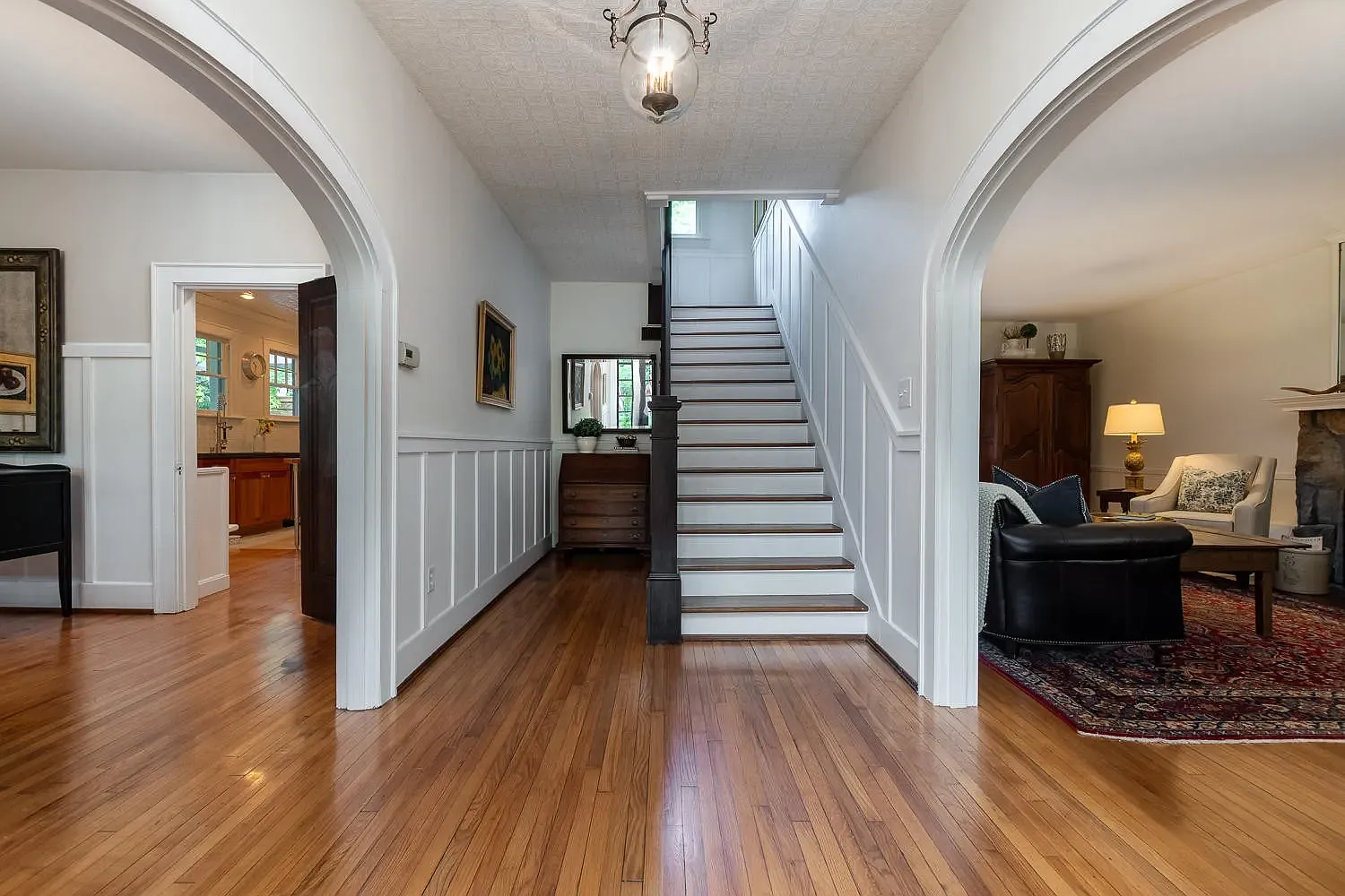 3 bed, 3200 sqft, $3,600 — Photo 3