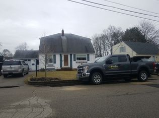 10 Lyons St, Rochester, NH 03867