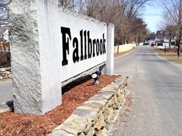 36 Meadow Pond Dr APT M, Leominster, MA 01453