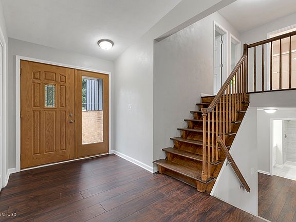 2nd image of 1318 Country Ct